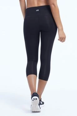 Marika Carrie Butt Booster Capri