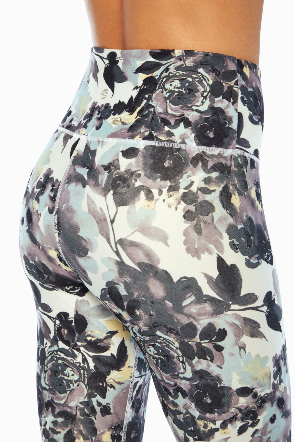 Marika Balance Collection Printed Contender High Waist Mid Calf Capri 28 Marika Balance Collection Printed Contender High Waist Mid Calf Capri