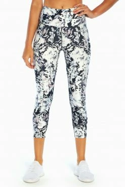 Marika Balance Collection Eclipse Printed Side Pocket Mid Calf Capri Legging 42 Marika Balance Collection Eclipse Printed Side Pocket Mid Calf Capri Legging