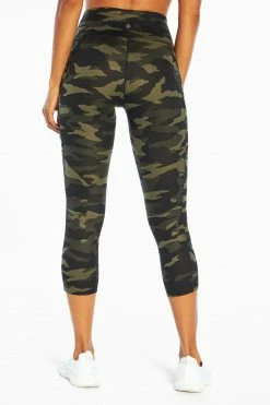 Marika Balance Collection Eclipse Printed Side Pocket Mid Calf Capri Legging 48 Marika Balance Collection Eclipse Printed Side Pocket Mid Calf Capri Legging