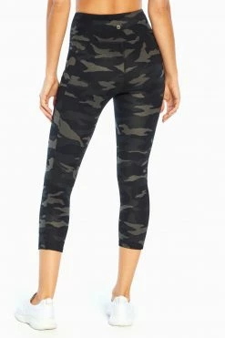 Marika Balance Collection Eclipse Printed Side Pocket Mid Calf Capri Legging 28 Marika Balance Collection Eclipse Printed Side Pocket Mid Calf Capri Legging