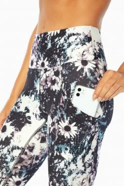 Marika Balance Collection Eclipse Printed Side Pocket Mid Calf Capri Legging 39 Marika Balance Collection Eclipse Printed Side Pocket Mid Calf Capri Legging