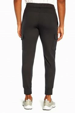 Marika Balance Collection For Men Equipped Jogger Features