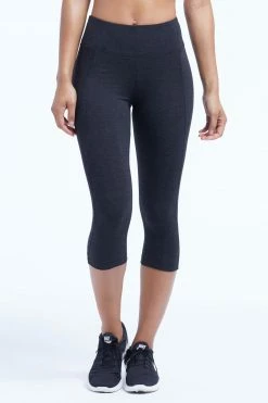Marika Carrie Slimming Capri Bottoms 33 Marika Carrie Slimming Capri Bottoms