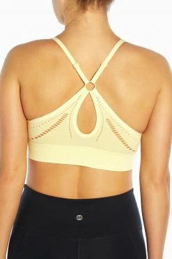 Marika London Seamless Sports Bra Features