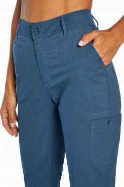 Marika Skylar Capri Pant