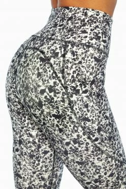 Marika Pocket Shop Carson Side Pocket Mid Calf Capri