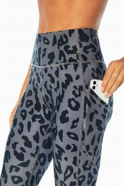 Marika Ignite Side Pocket Mid Calf Capri Features 24 Marika Ignite Side Pocket Mid Calf Capri Features