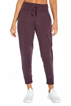 Marika Mona Jogger Features
