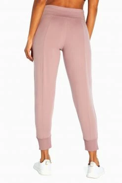 Marika Mona Jogger Features