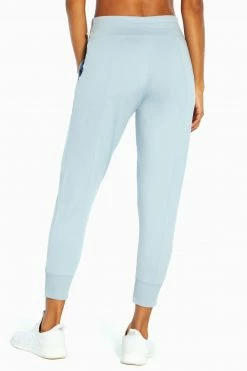 Marika Mona Jogger Features