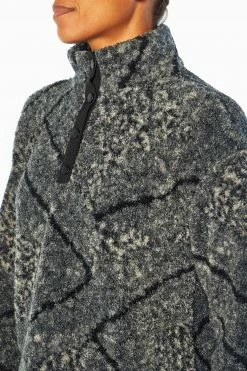 Marika Tyra Cropped Sherpa Pullover 38 Marika Tyra Cropped Sherpa Pullover