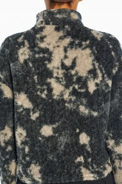 Marika Tyra Cropped Sherpa Pullover 47 Marika Tyra Cropped Sherpa Pullover